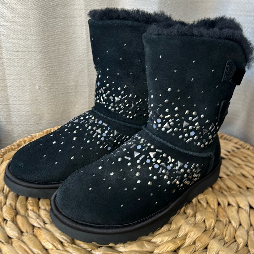 UGG Women’s CLASSIC GALAXY BLING Boots Black US 7
